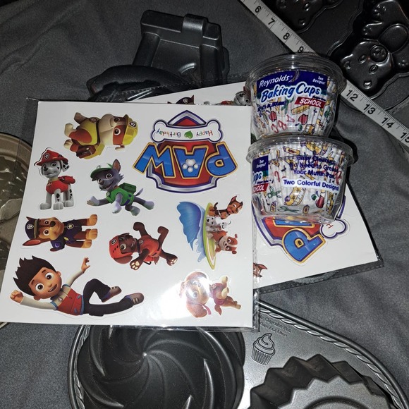 NWT-Birthday Party Baking Fun! Ice Cream Cakelettes-TRACTOR Pan-Bears Goodies - Picture 8 of 8